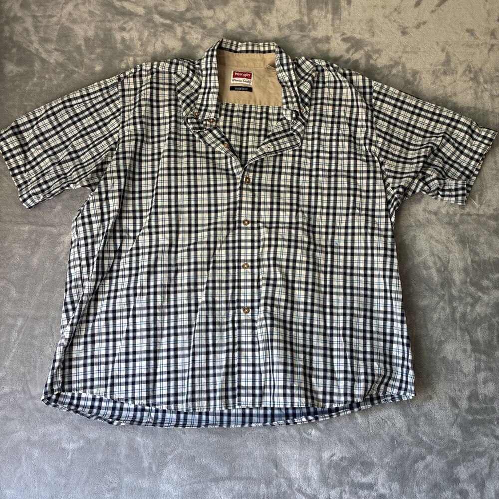 Wrangler Premium Wrinkle Resist Mens Blue Check Plaid Button Down Casual Shirt M